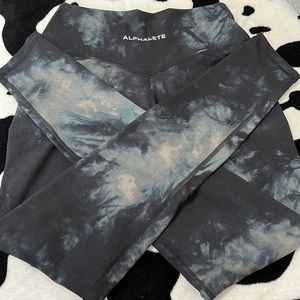 Oil stain leggings
